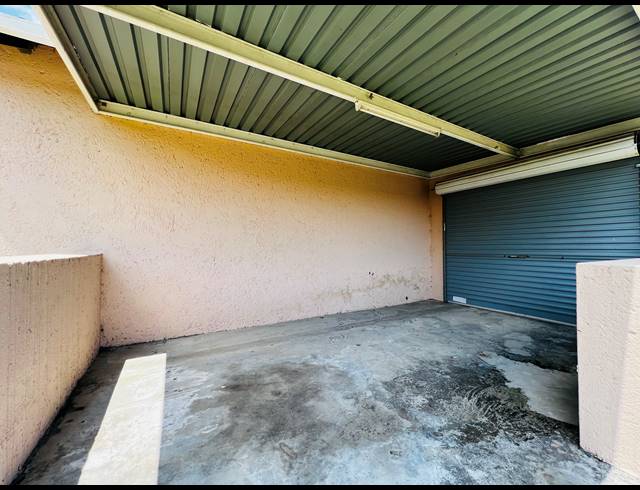 2 BEDROOM FREEHOLD FOR SALE IN STONEHENGE EXT 5